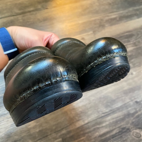 Dankso Dark Green Clogs - Picture 4 of 7